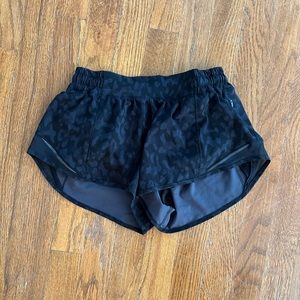 Lululemon Hotty Hot Low-Rise Shorts